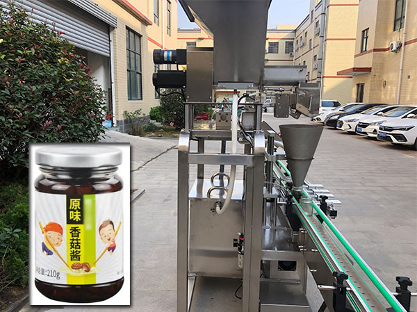 全套香菇醬灌裝機生產(chǎn)線設(shè)備細節(jié)圖